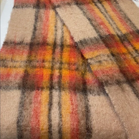 Plaid Wool Scarf made in Italy - Picture 1 of 3